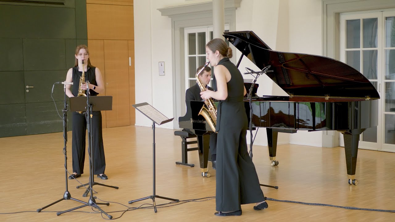 Pedro Iturralde: Pequeña Czarda, arr. for two saxophones and piano