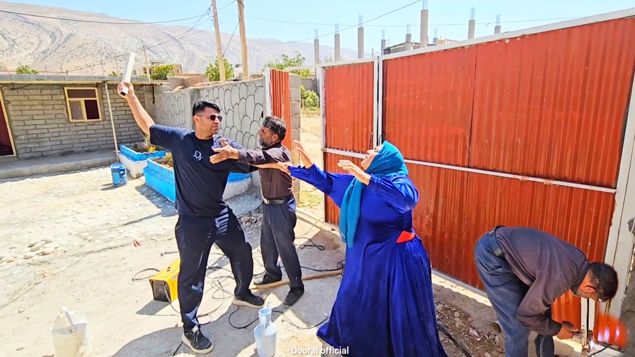 *Mr. Rahmat Repairs the Yard for House Security &mdash; The Evil Second Wife Must Choose Her Fate*