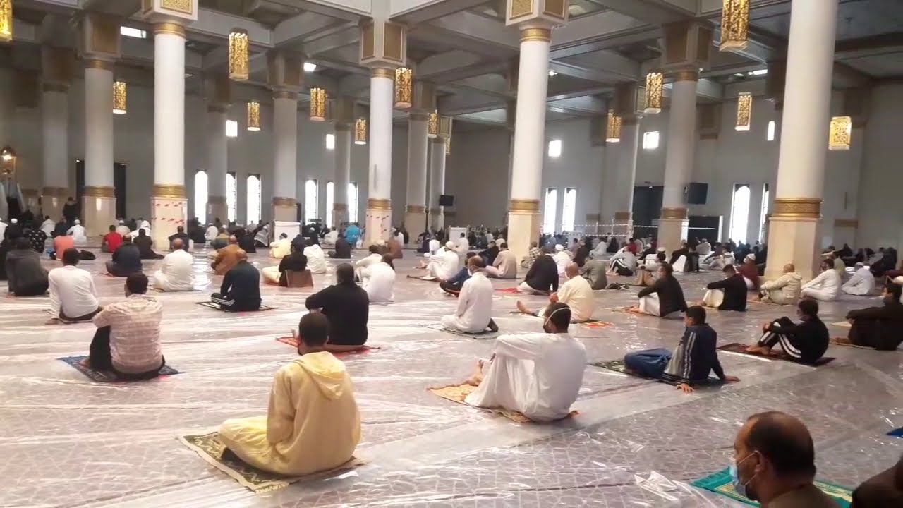 اول صلاة جمعة بعد الغلق في المسجد الأعظم  عبد الحميد ابن باديس  ولاية وهران