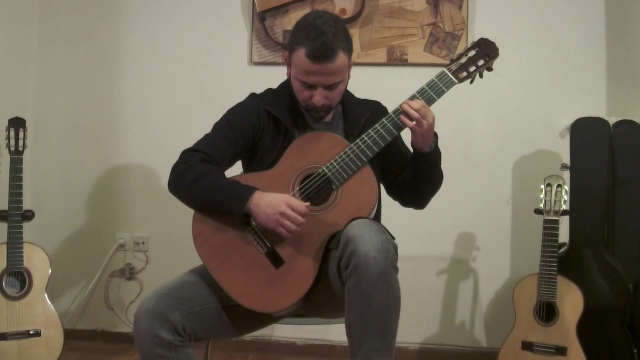 Alexandros Karokis plays Prelude, BWV 998