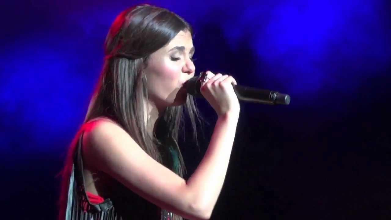 Victoria Justice HD - I Want You Back - Philadelphia - August 16, 2012