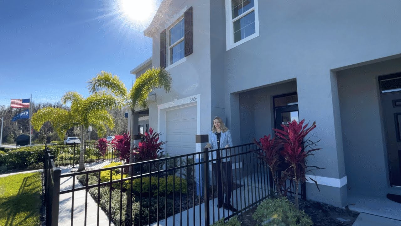New Townhouse Tour $310,000 FL, Wesley Chapel/1,670 Sq Ft 3 BDRM 2,5 BATH 1 Car garage