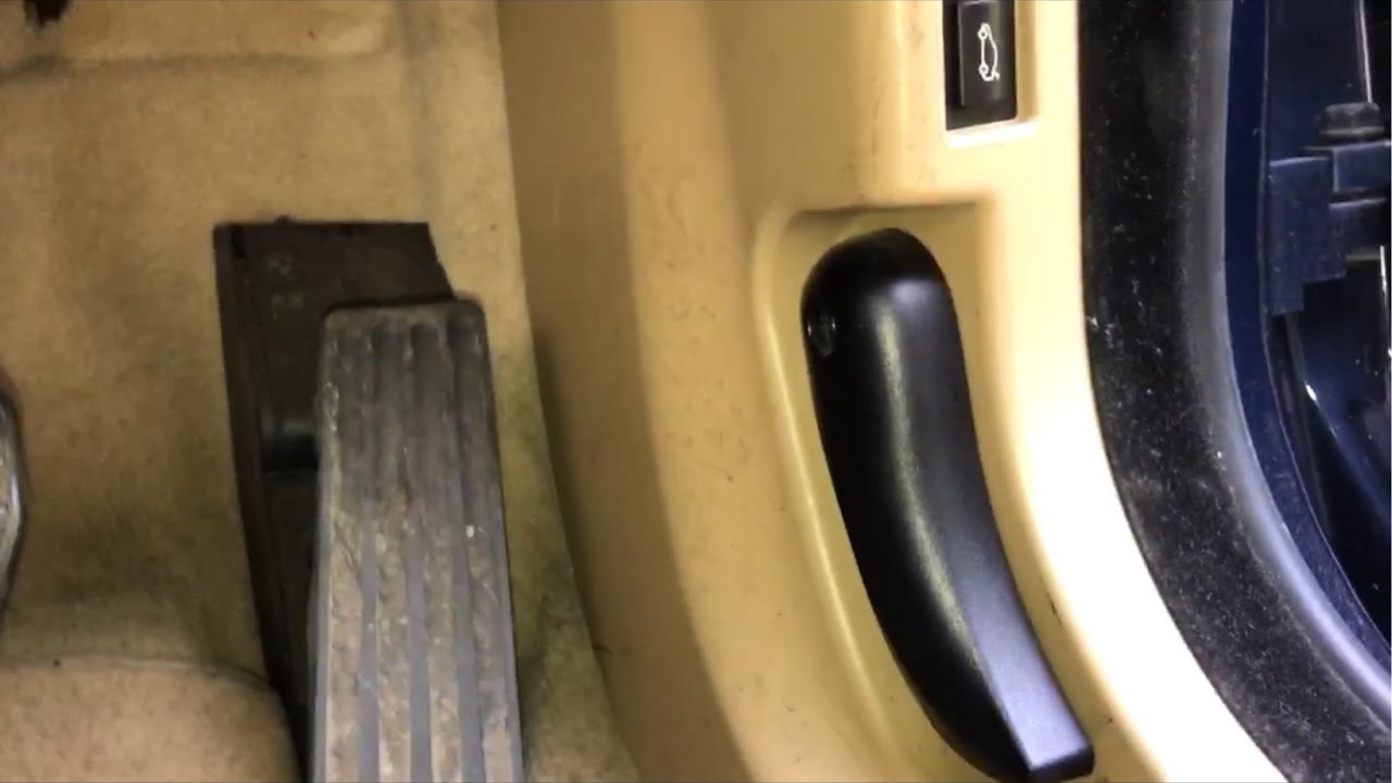 BMW 530d E60 bonnet / hood release leaver bracket replacement