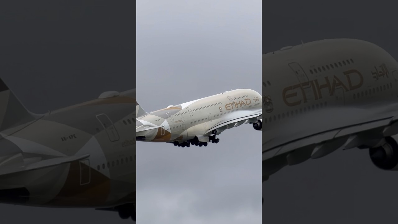 🇦🇪 Etihad Airways Airbus A380 takes off from London Heathrow Airport ✈️ #etihad #airbus #takeoff