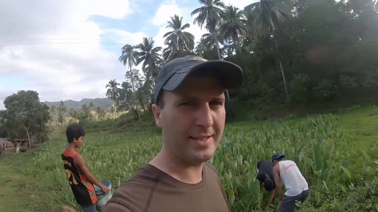 LOCKDOWN in the PROVINCE - Living Off The Land Making Paksiw Na Uyok Sa Gabi - PHILIPPINES
