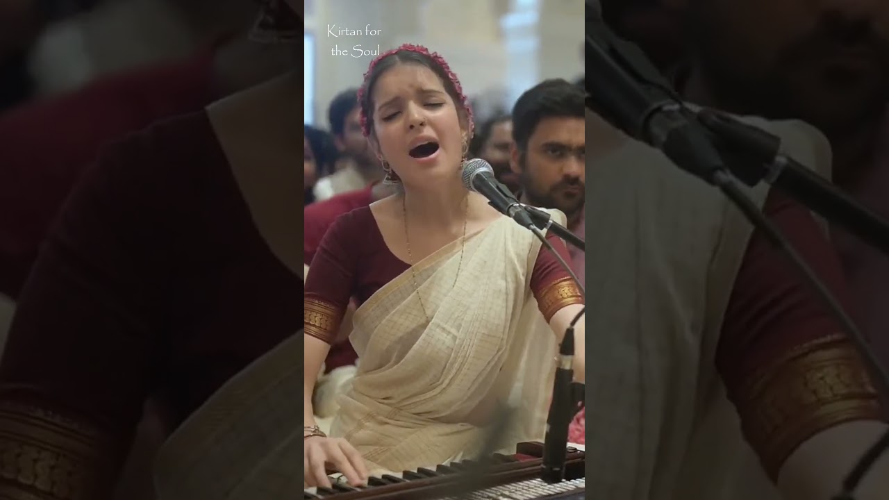 Madhurika Devi Dasi || ECSTATIC Hare Krishna Hare Rama kirtan #ISKCON  #krishnashorts
