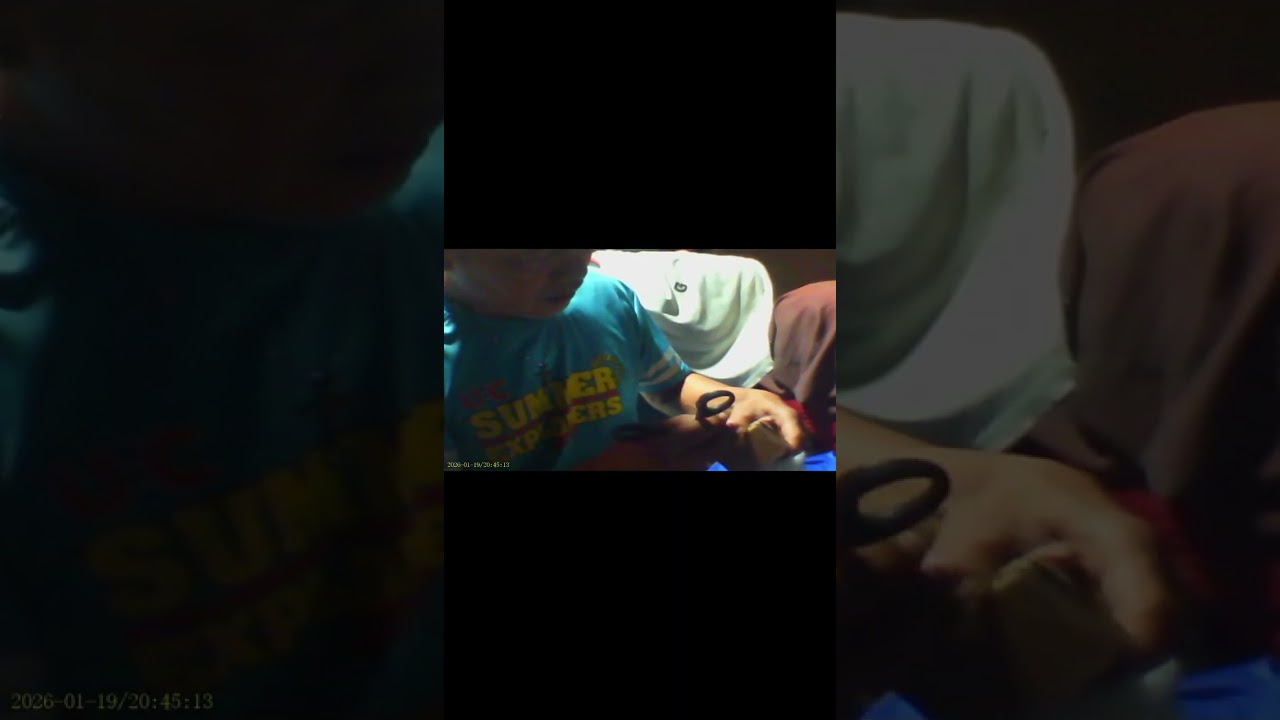 Unboxing gifts 