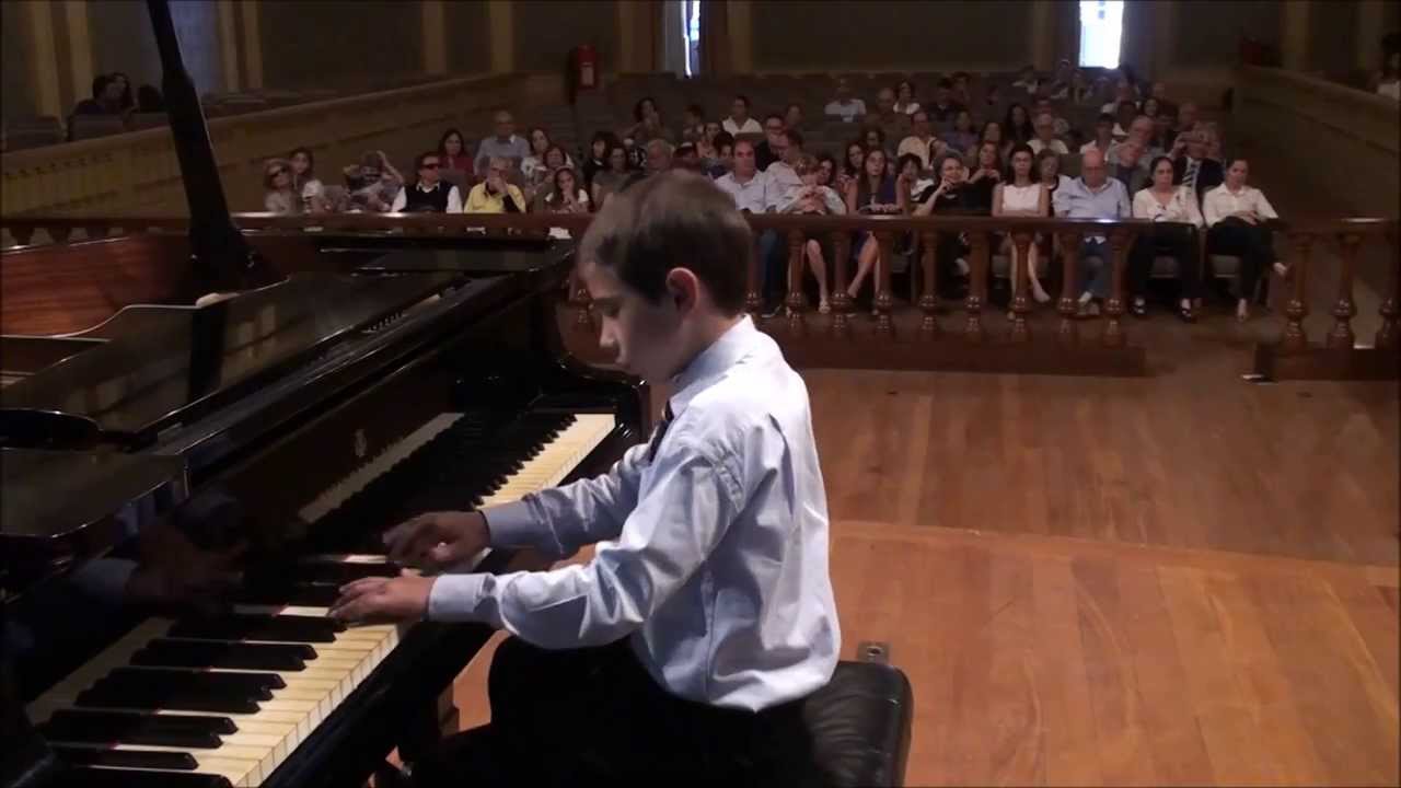 Valsa Graciosa No. 3 (Mozart), Pedro Miguel Kiss Brandão, piano