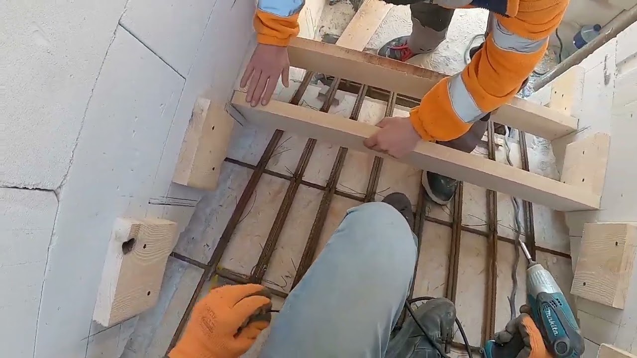 Budowa domu od podstaw - ODC.15/ Jak wykonać szalunek schodów) DDB