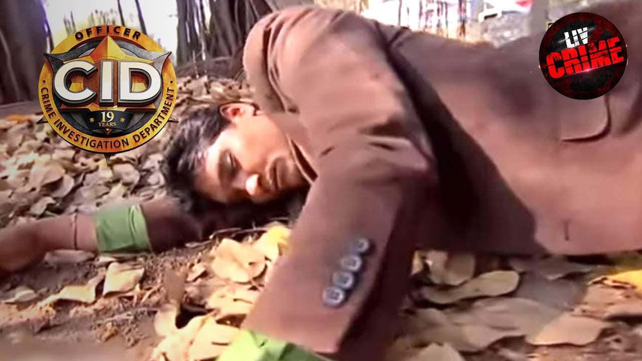 Officer Abhijeet's Life Is In Danger | CID | सीआईडी | Midnight Crimes
