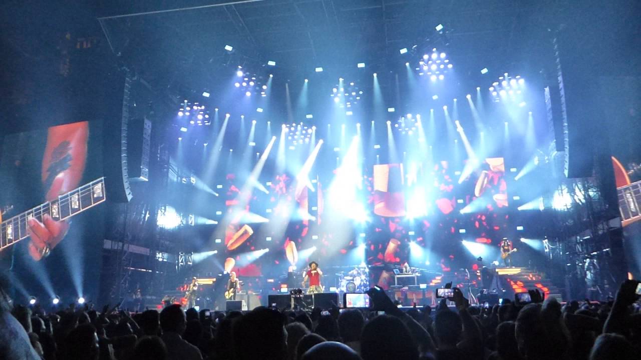 Guns N' Roses - Paradise City (Houston 08.05.16) HD