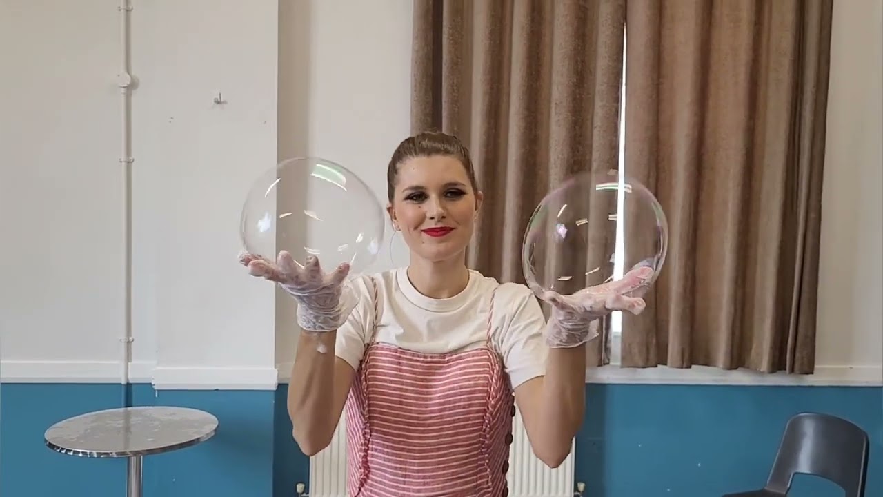 Indoor Bubble Show/Act