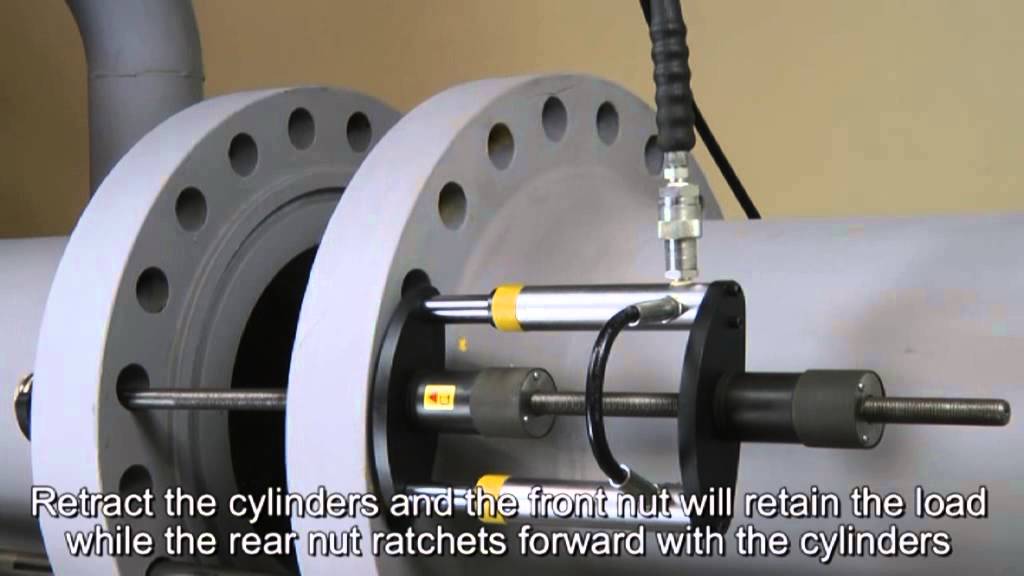 Equalizer's FC10TE Flange Closing Tool