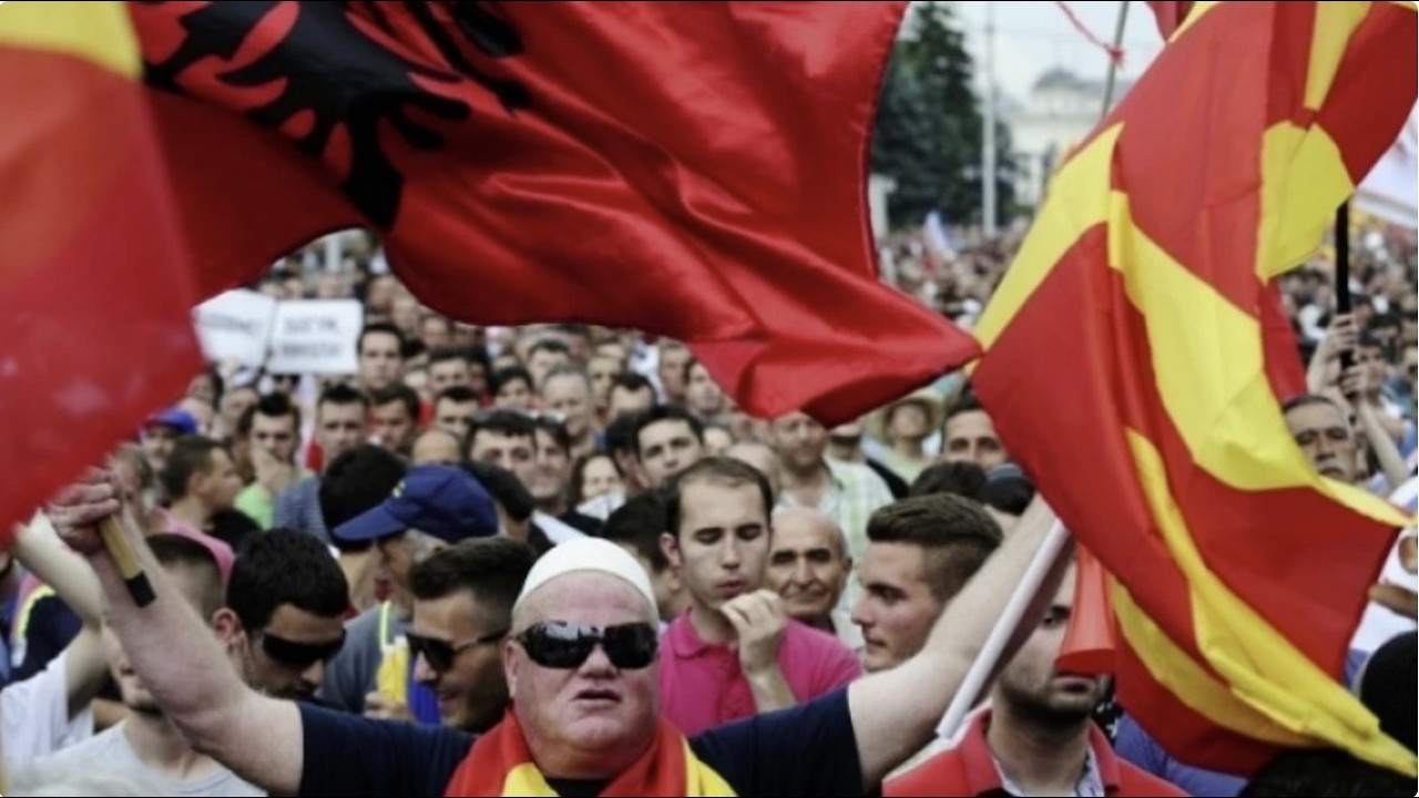 Mos e prek gjuhën shqipe! Maqedonia ndahet në dysh, çohen në këmbë studentët! Nuhiu: Do rezistojmë