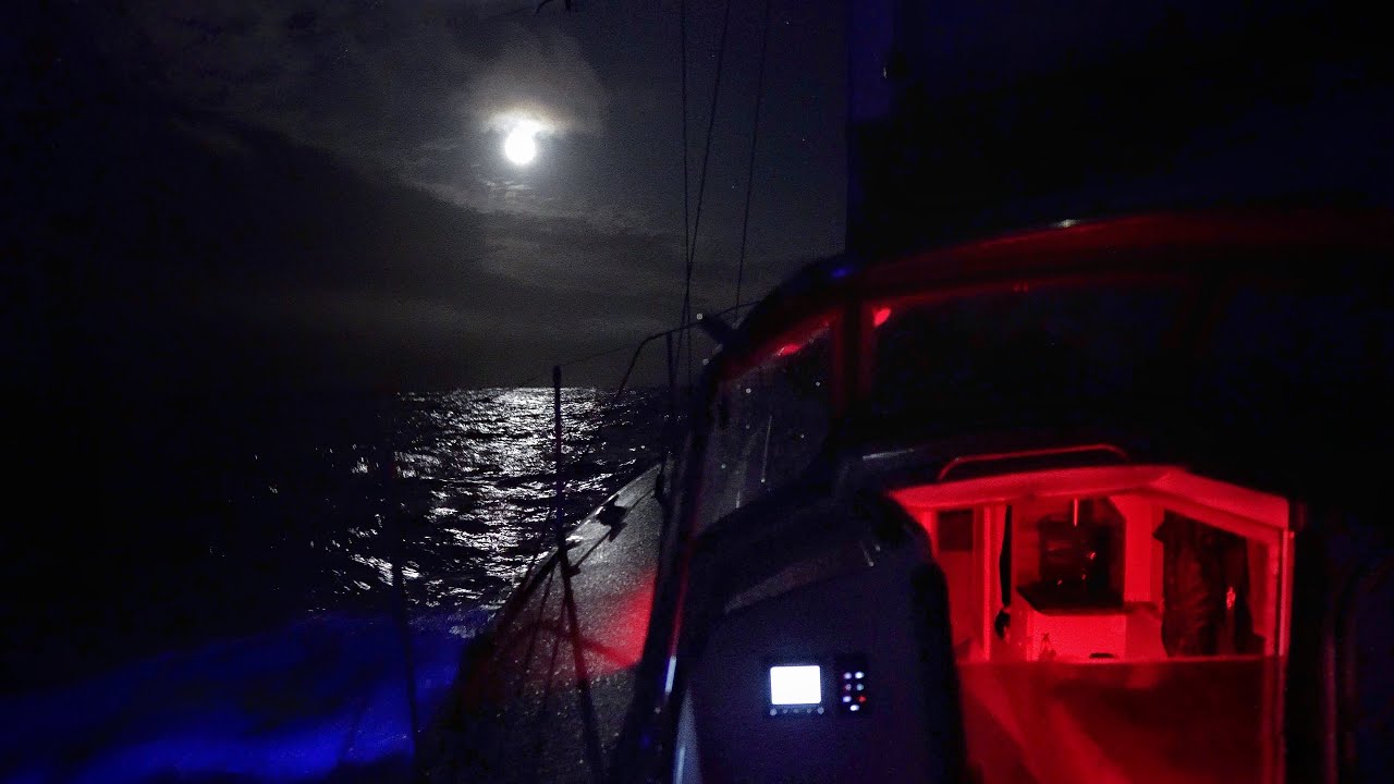 How we Sail at Night &mdash; DAY4 / North Atlantic Crossing | Sailing Uma [Step 192.04]