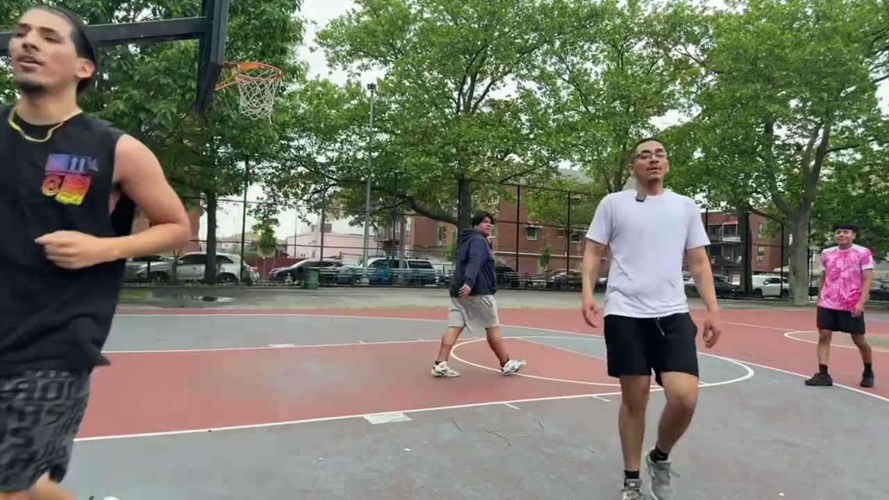 JDIMEZTHESHOW PLAYS BASKEBTBALL PART 1