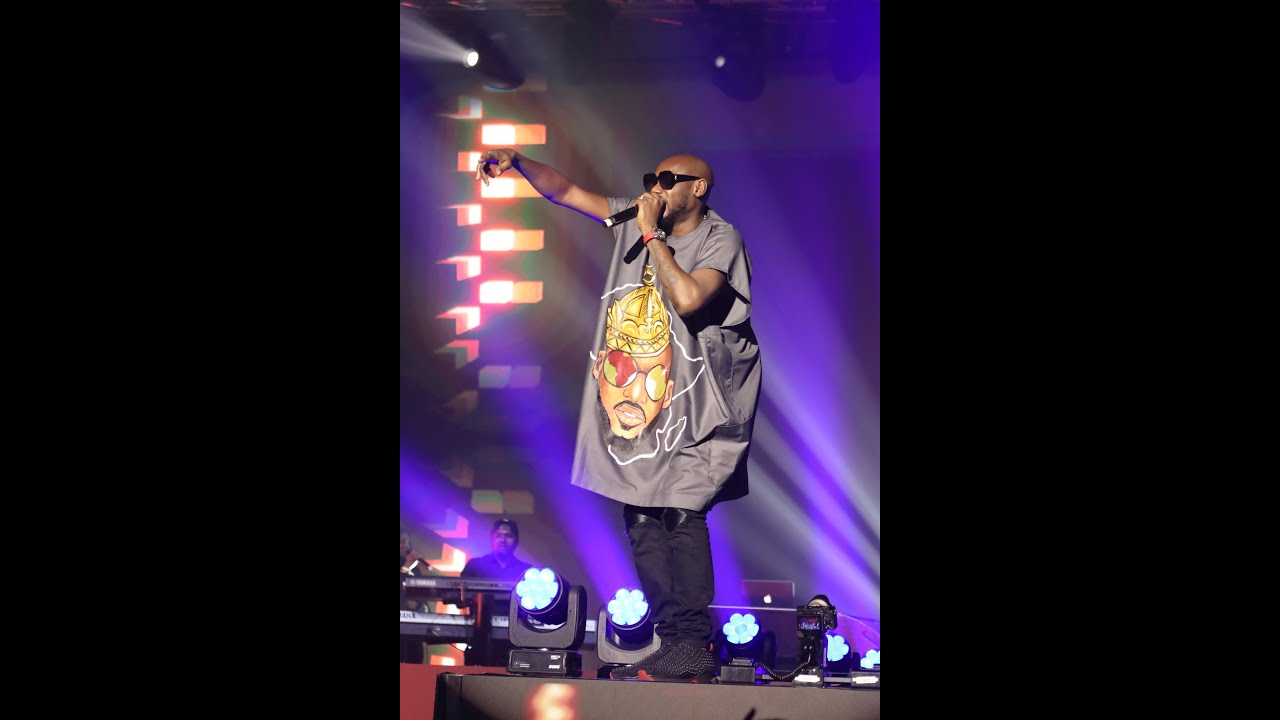 Watch the legend , 2Baba  energetic full performance  at I GO DYE STANDING MORE THAN A LEGEND.