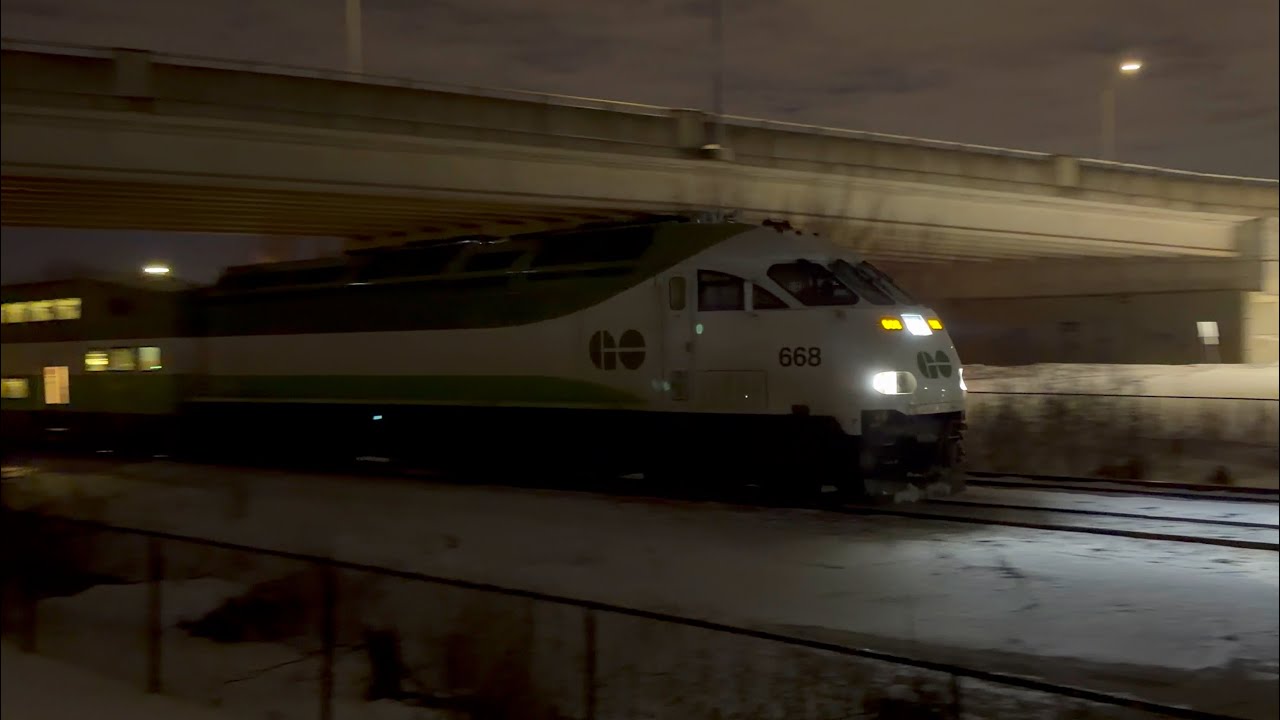 (22:14!) Rare Northbound RH Line Equipment Move! E-5327 by Mile 18.3 Bala with 668/355
