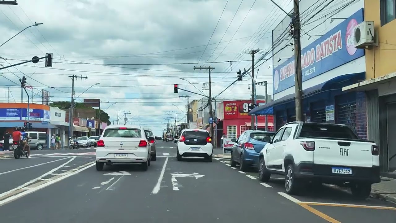 Vem Comigo Nas Ruas de Uberaba mg - muito movimento hoje -  t&aacute; 35 graus hoje - muito calor
