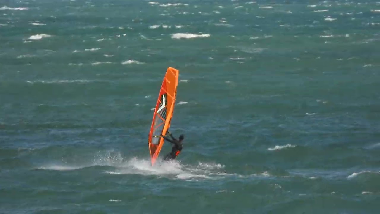 Zi superba de toamna la Constanta. Windsurfing Academy - Piccadilly Mamaia
