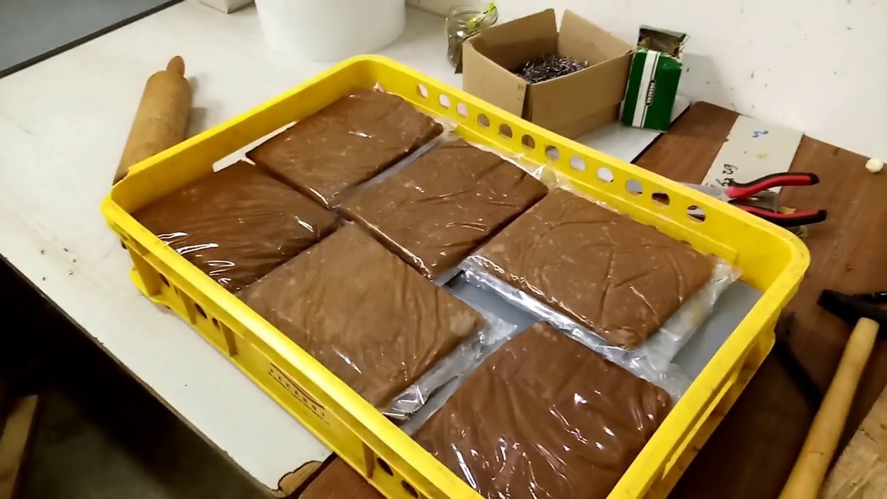 41/21 Příprava kvasnicových těst. Čekám na květ jívy a pěkné počasí. Včelařství Sedláček.