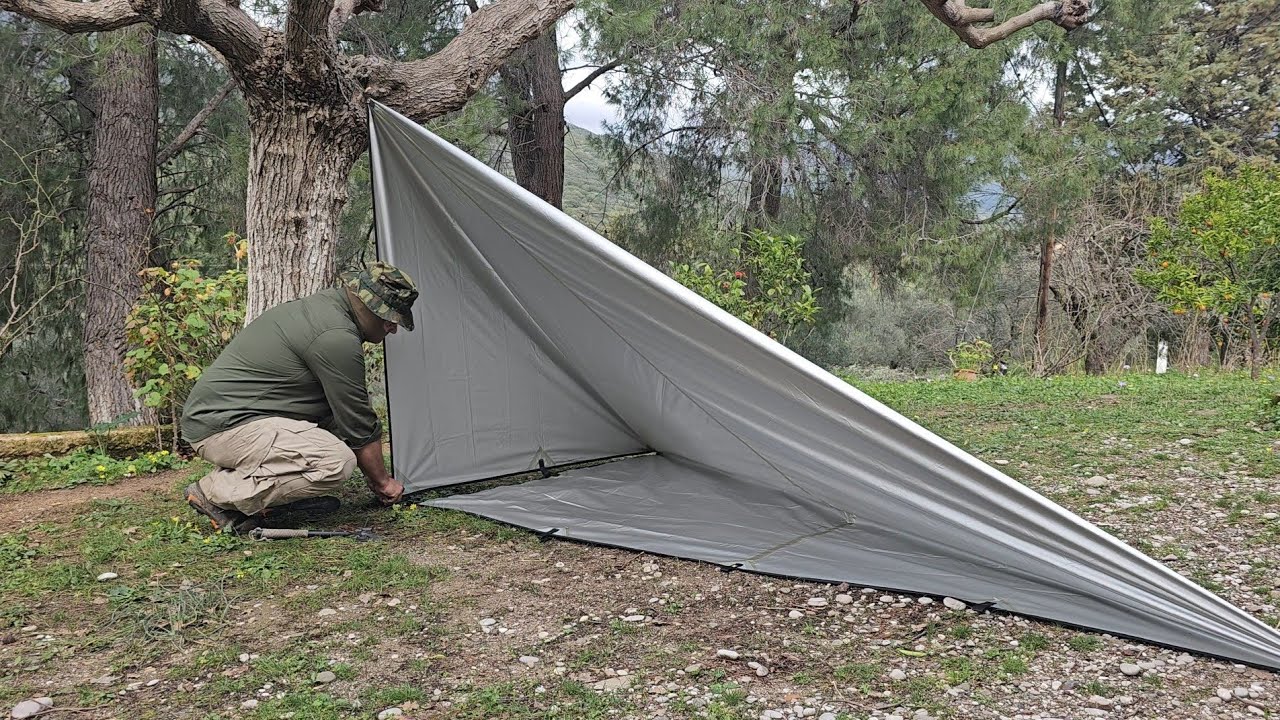 Fully enclosed tarp configuration
