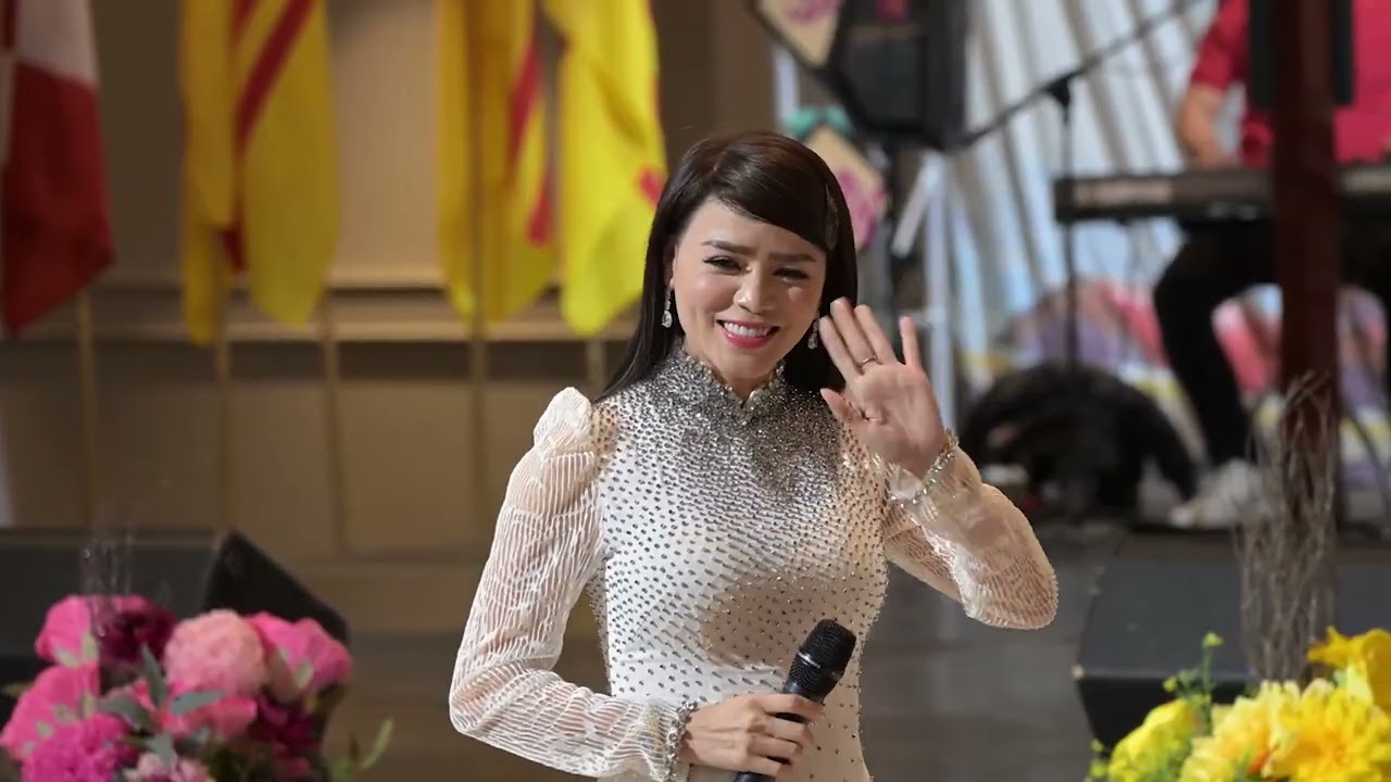 Ca sĩ  Băng Tâm (phần 2) -Hội chợ Tết Cộng Đồng Toronto, 31 tháng 1, 2026, Hội Người Việt Toronto