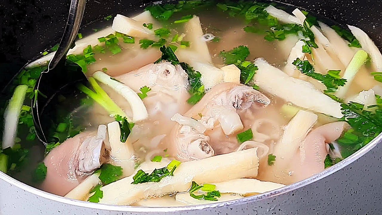 CHÂN GIÒ HEO HẦM MĂNG | Cách nấu canh măng giò heo thơm ngon nhất |  phùng bắc tv #409