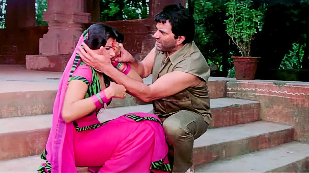 Ladki Ki Aankh Phodne Ke Baad Dharmendra Ne Kiya Romantic Izhaar | Hindi Movie Scene