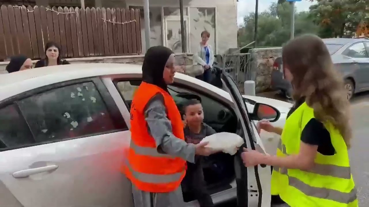 עיניים בדרכים'/'נשק וסע'/'سلم وتوكل' - ביה''ס 