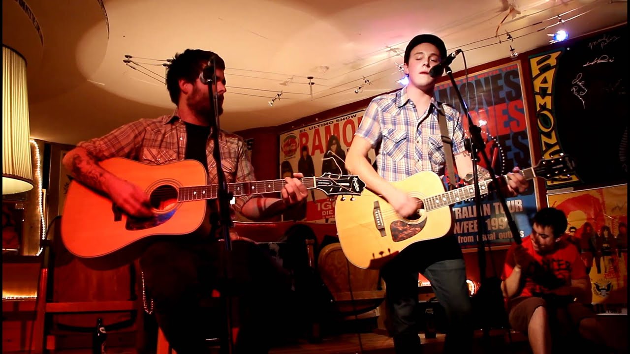 The Flatliners - Bonzo goes to Bitburg (Ramones Cover acoustic)