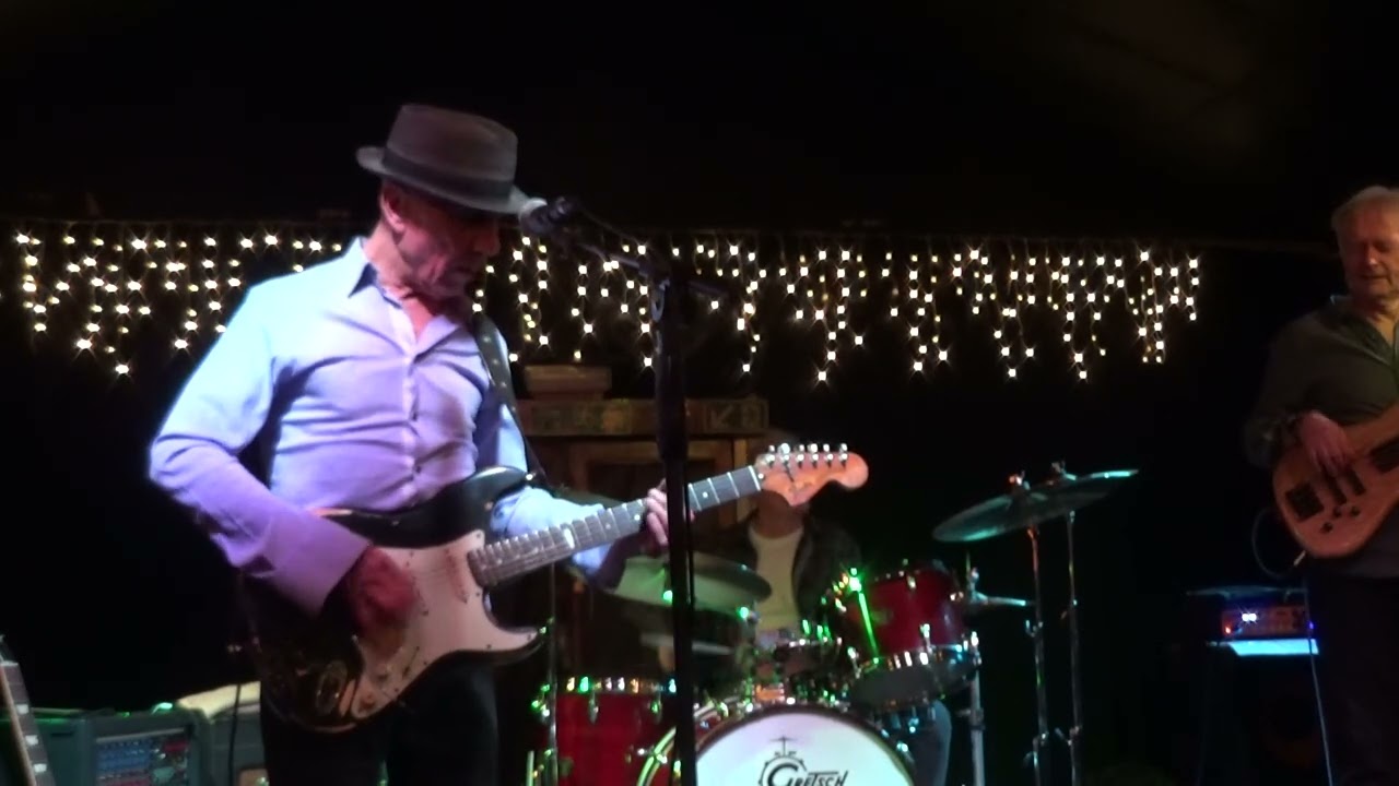 Papa George Papanicola delivering “one of the great rock blues riff” - Peter Green’s epic “Oh Well”