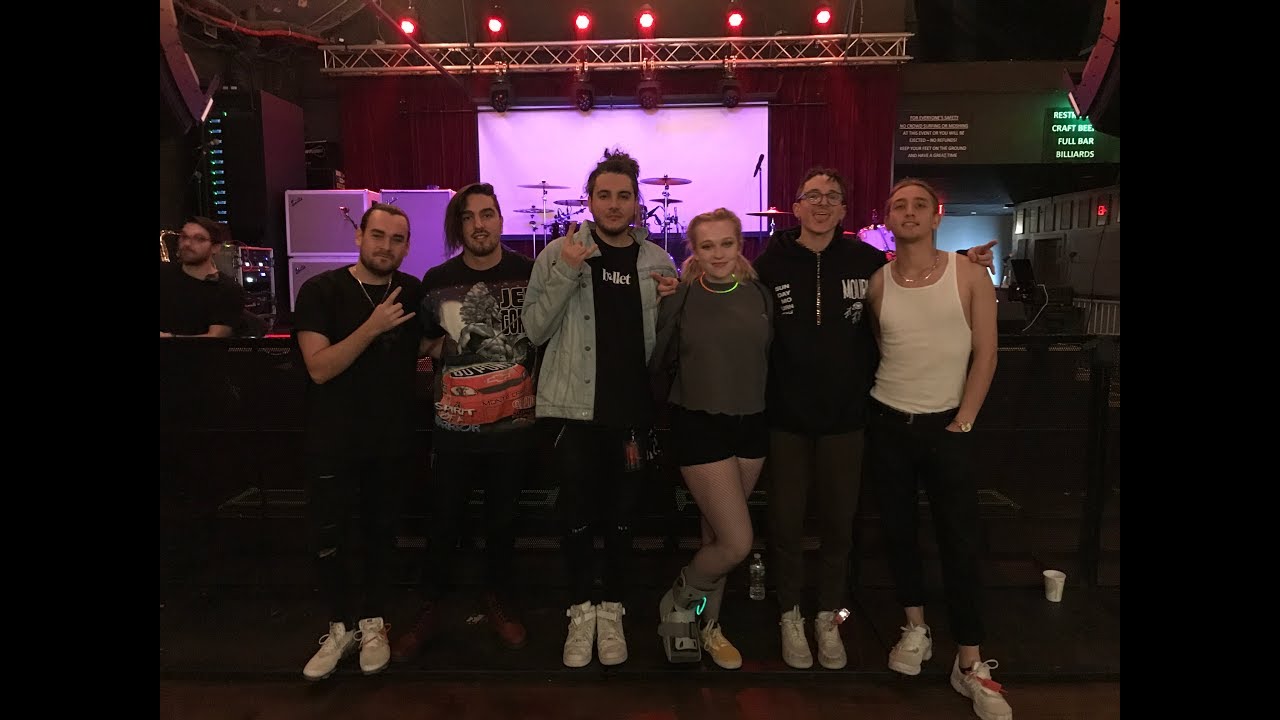 CHASE ATLANTIC AND CHERRY POOLS CONCERT VLOG - GRACE SALTMARSH