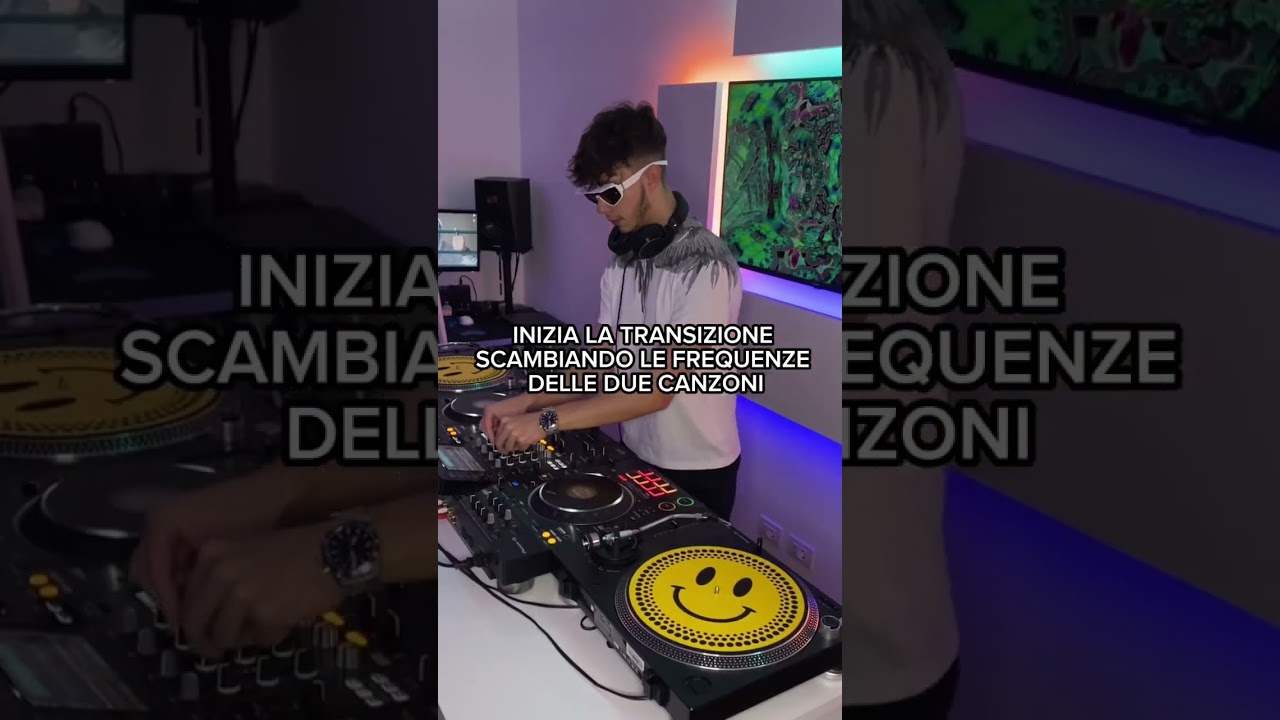 Ma cosa fa un DJ in consolle? Te lo spiego io #dj #djs #shorts