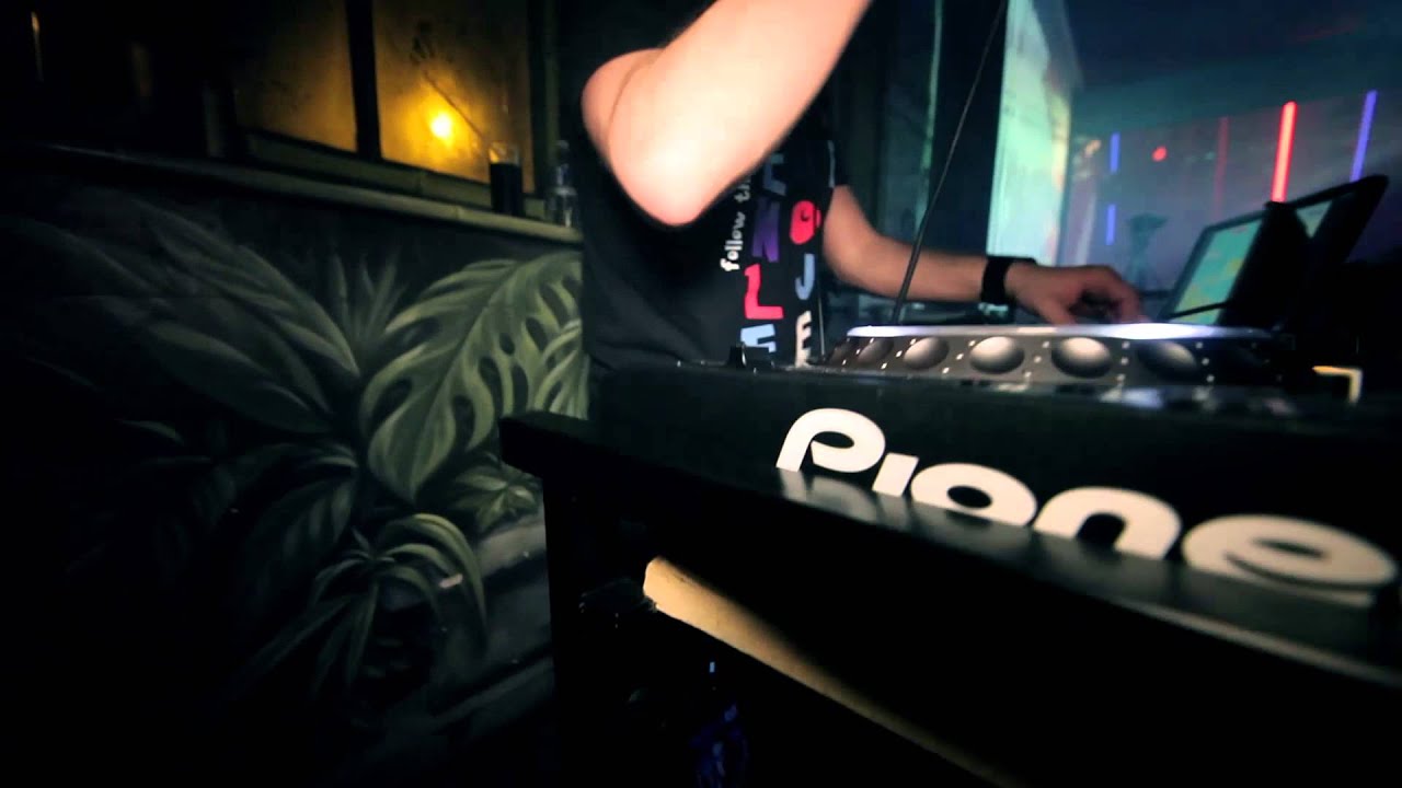 DJ HAZEL - 15 Baniek - HULL - 1 Listopad