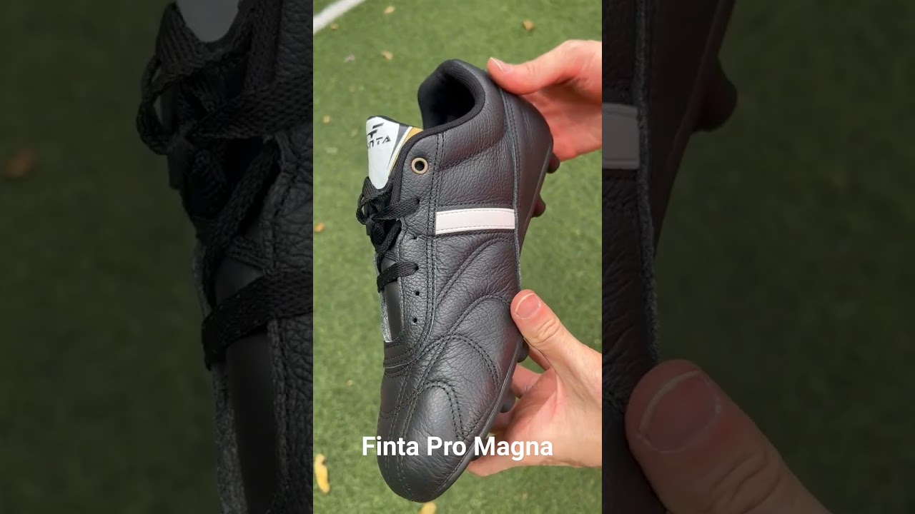 Chuteira de couro Finta Pro Magna