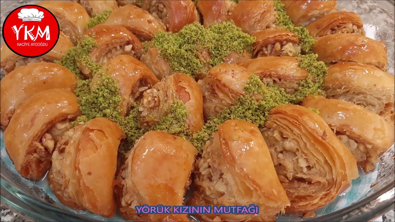 Tek Beze İle Çıtır Çıtır 1 Tepsi Ay Baklava | Kolay Ay Baklava Tarifi | Ev Baklava Tarifi | Baklava