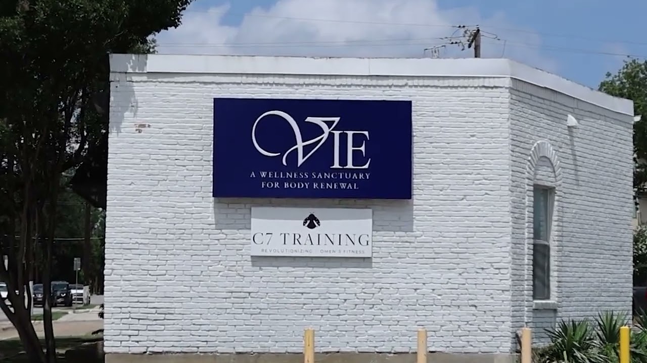 Illuminated Outdoor Sign for Vie Wellness Sanctuary | Artisan Signworks
