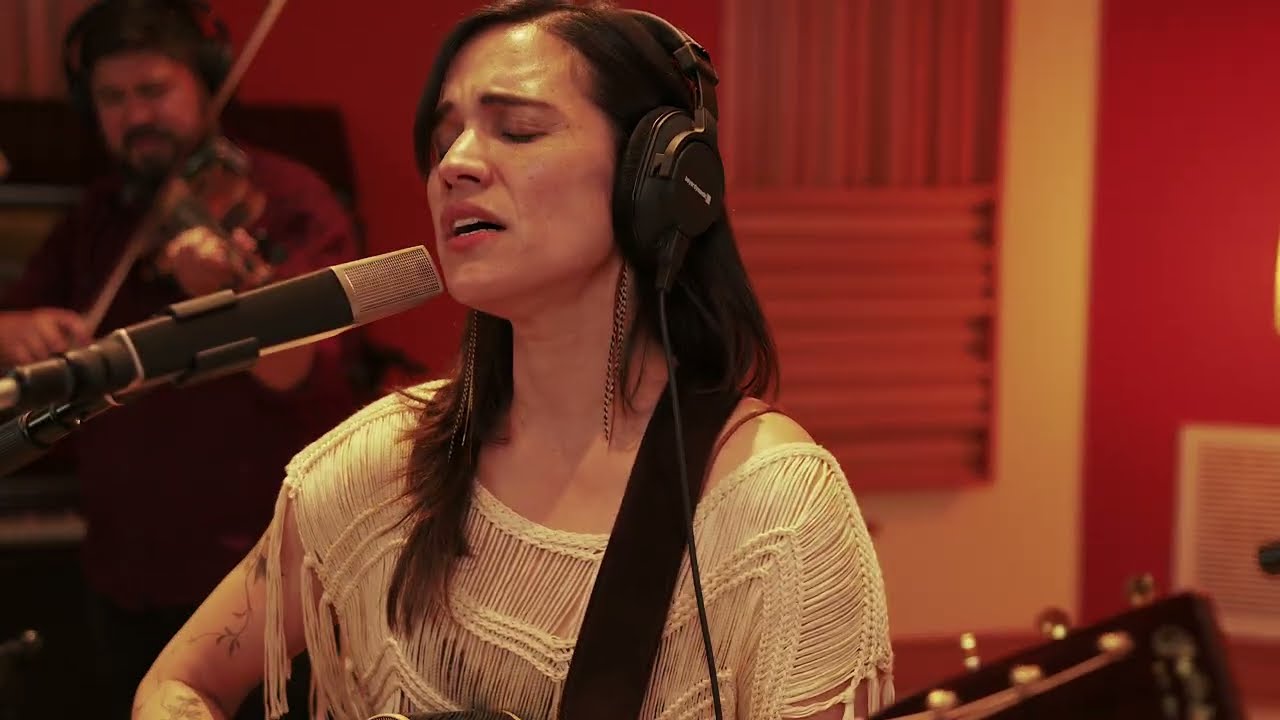 Paula Fong - Ophelia (Live Recording at Swandive Sound - Official Music Video)
