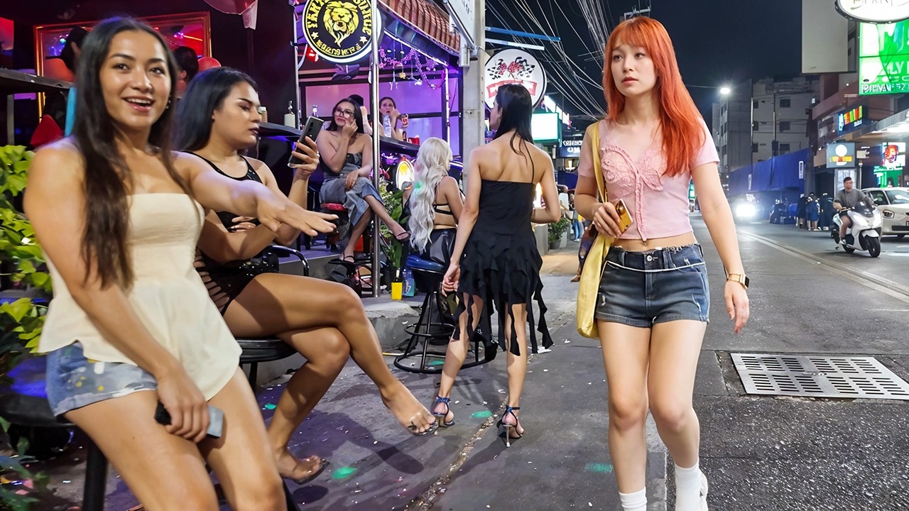 Walking Around Pattaya: Buakhao, Soi 13/2, Tree Town, & Diana - February 2026