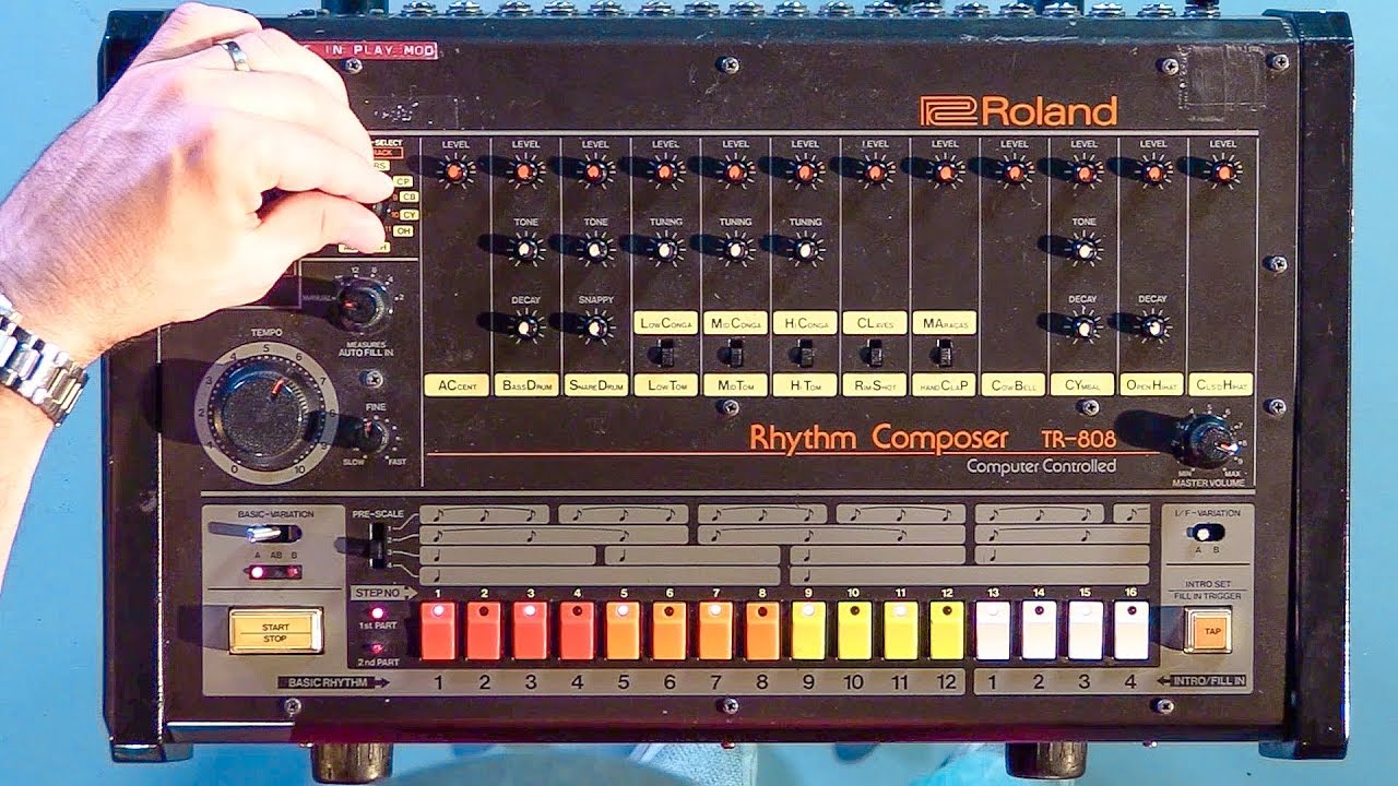 Roland TR-808 в действии