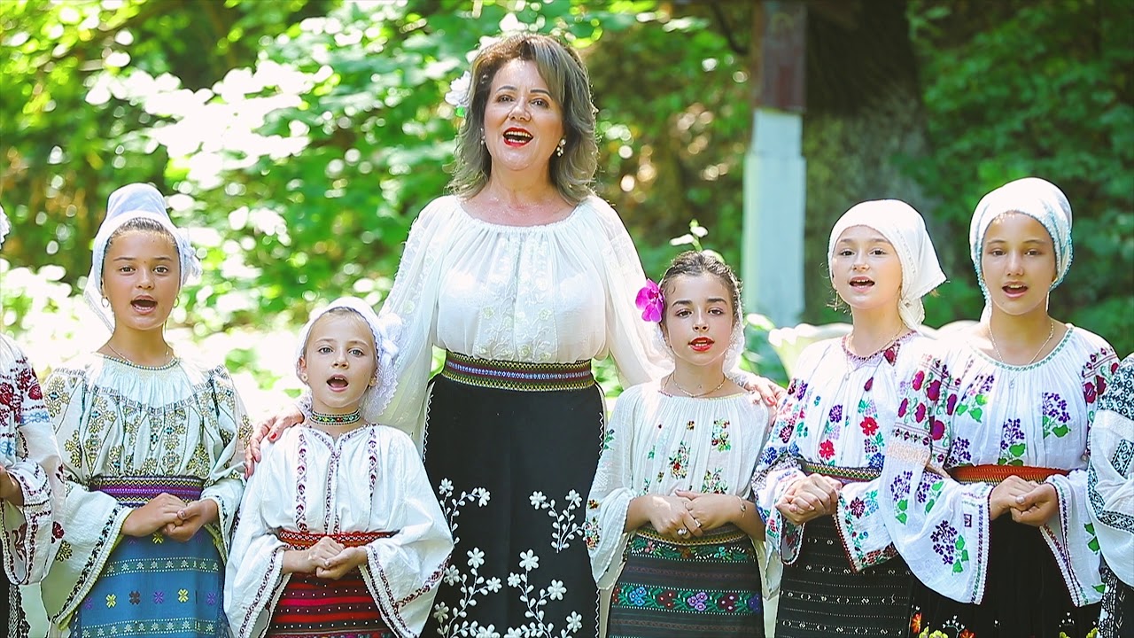 Grupul Casei de Cultura Filiasi Colaj [oficial video] NOU  - Muzica de petrecere