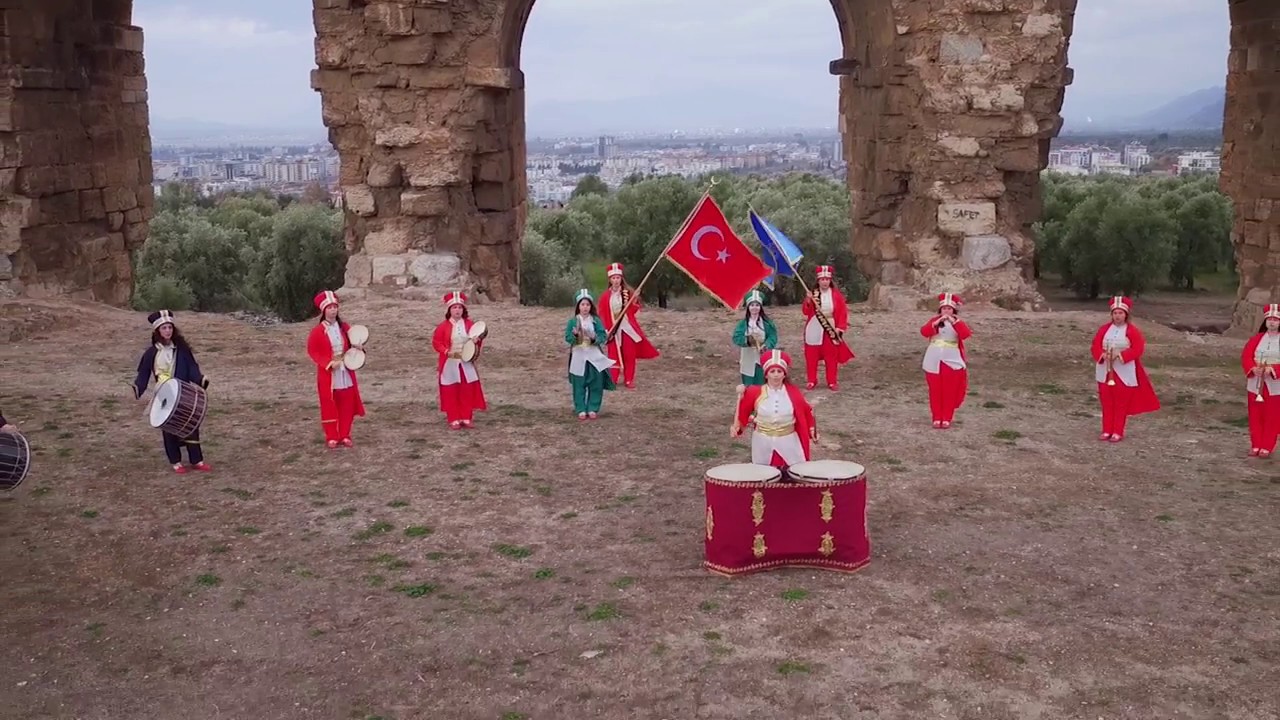 T.C. AYDIN BÜYÜKŞEHİR BELEDİYESİ KADIN MEHTERAN TAKIMINDAN İZMİR MARŞI