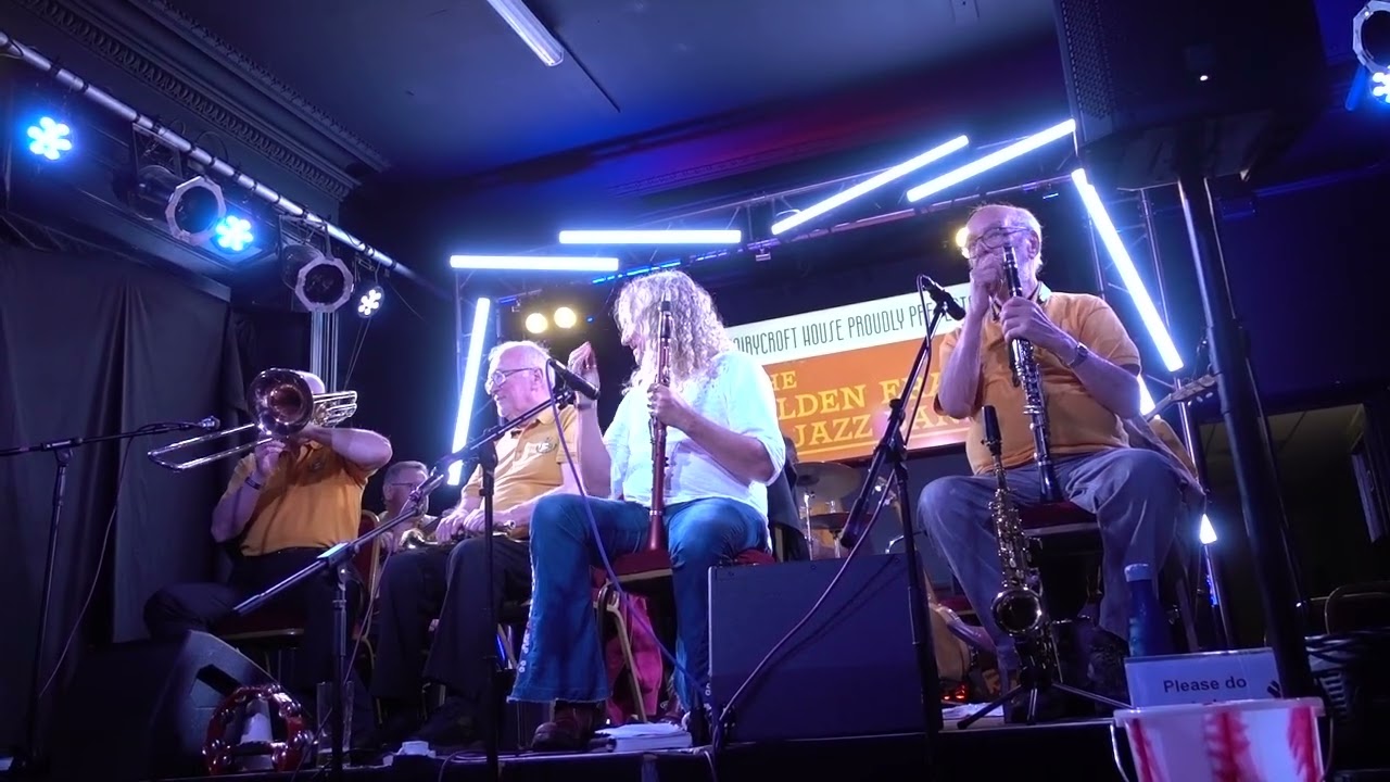 Creole Love Call  by star clarinetist Julian Marc Stringle and the Golden Era Jazz Band