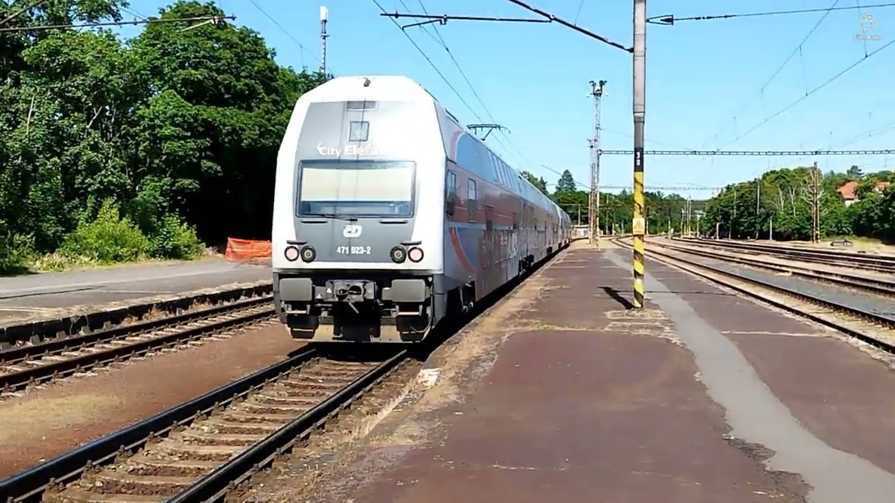 Tři vlaky ve stanici Praha - Krč 4.6.2023