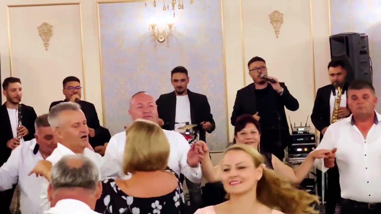 🎶 Sermin BAND 🎶 - 🔥 ( 00:00 ) Haide Socre tine hora / ( 04:08 ) Zi frumoasa, zi cu soare 🔴 LIVE