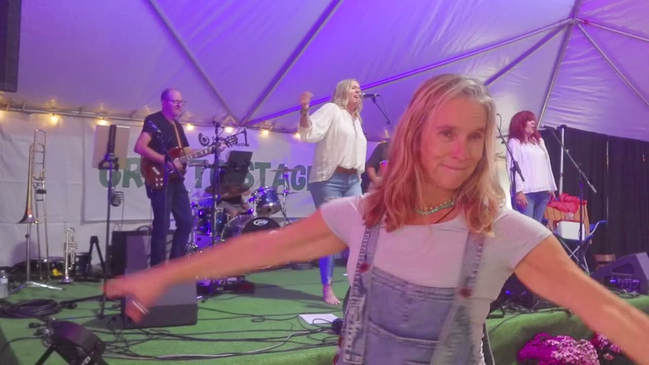 Day Tripper (Cover) - The Vonettes @ California Avocado Festival (2024)