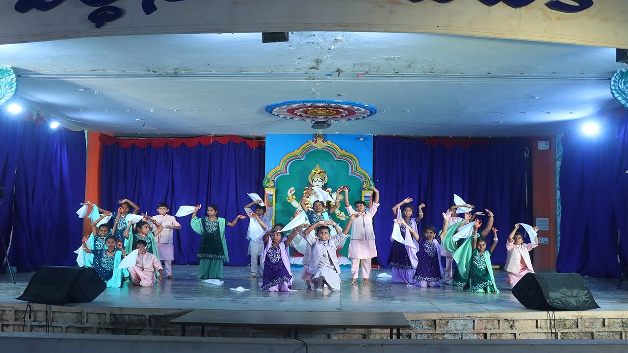 Vardhana School Annual Day 2026 - 4th Class Students Dance Performance - Jhoom Barabar Jhoom Barabar