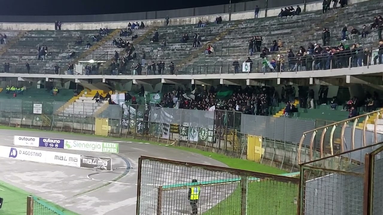 U.S. Avellino - SS Juve Stabia 1:0; 29.11.2023; tifosi, chants 1