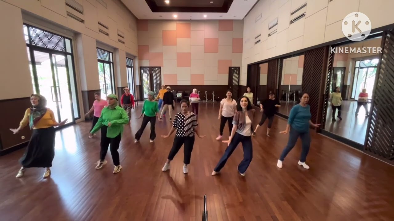 Smooth Operator - Line Dance , Choreo : Sam Lucia(INA)-July2023